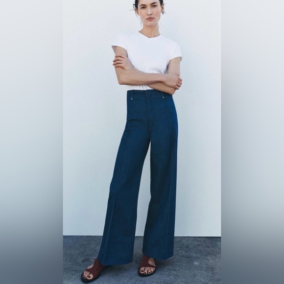 Zara Denim - ZARA COLLECTION HIGH WAIST WIDE LEG JEANS size 6